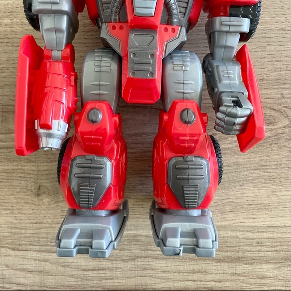 Cyberton Red Robot Half Car John Lewis - Picture 3 of 5